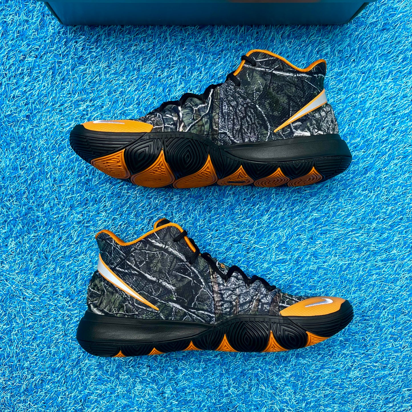 Size 11 - Nike Kyrie 5 "Taco"
