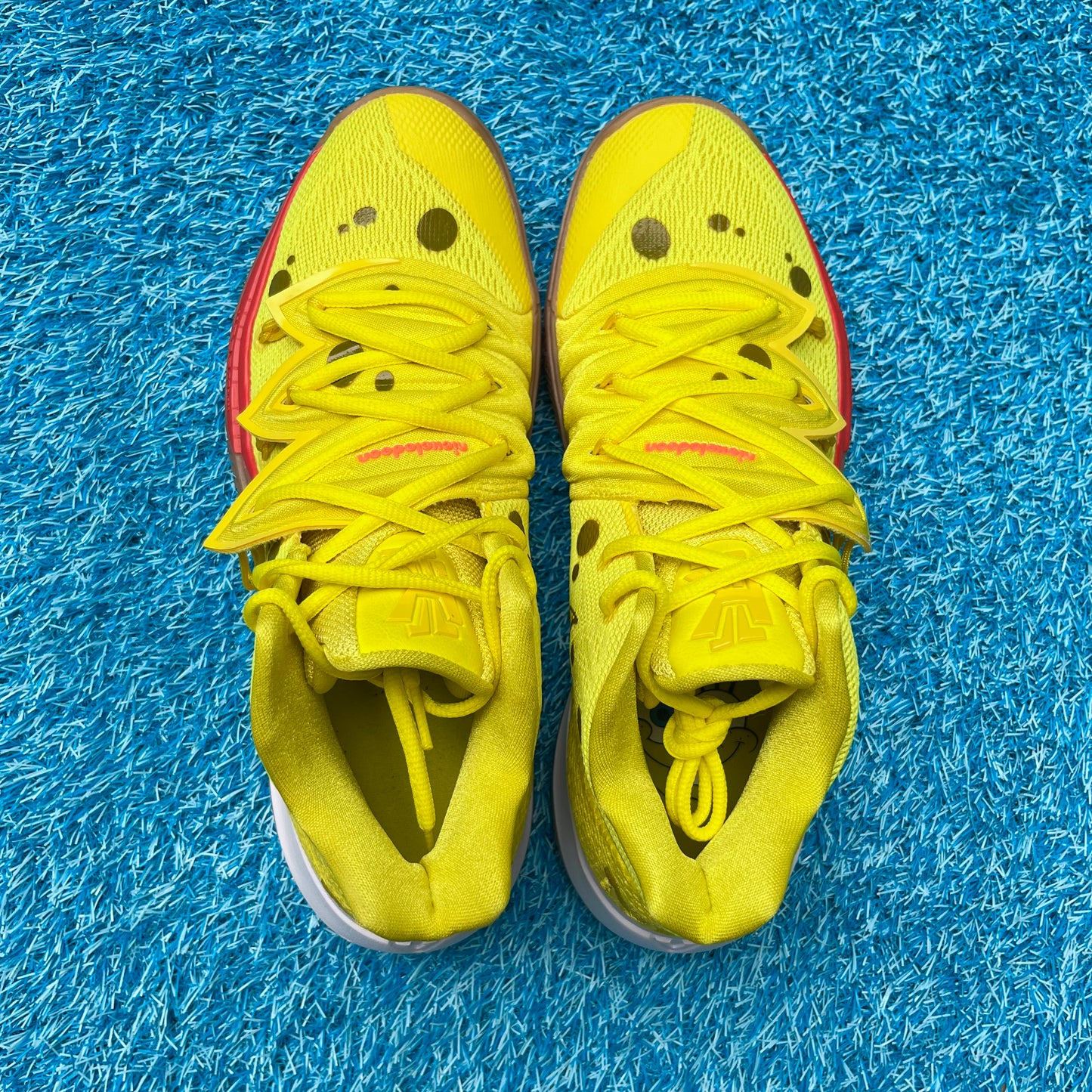Size 9.5 - Nike Kyrie 5 "Spongebob"