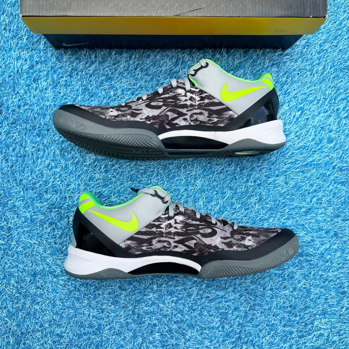 Size 11.5 - Nike Kobe 8 "Graffiti"