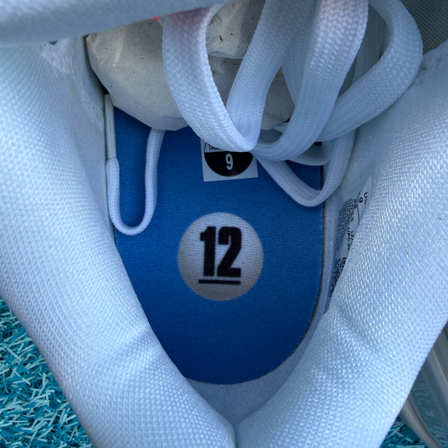Size 9 - Kobe 4 Draft Day "Cavaliers”