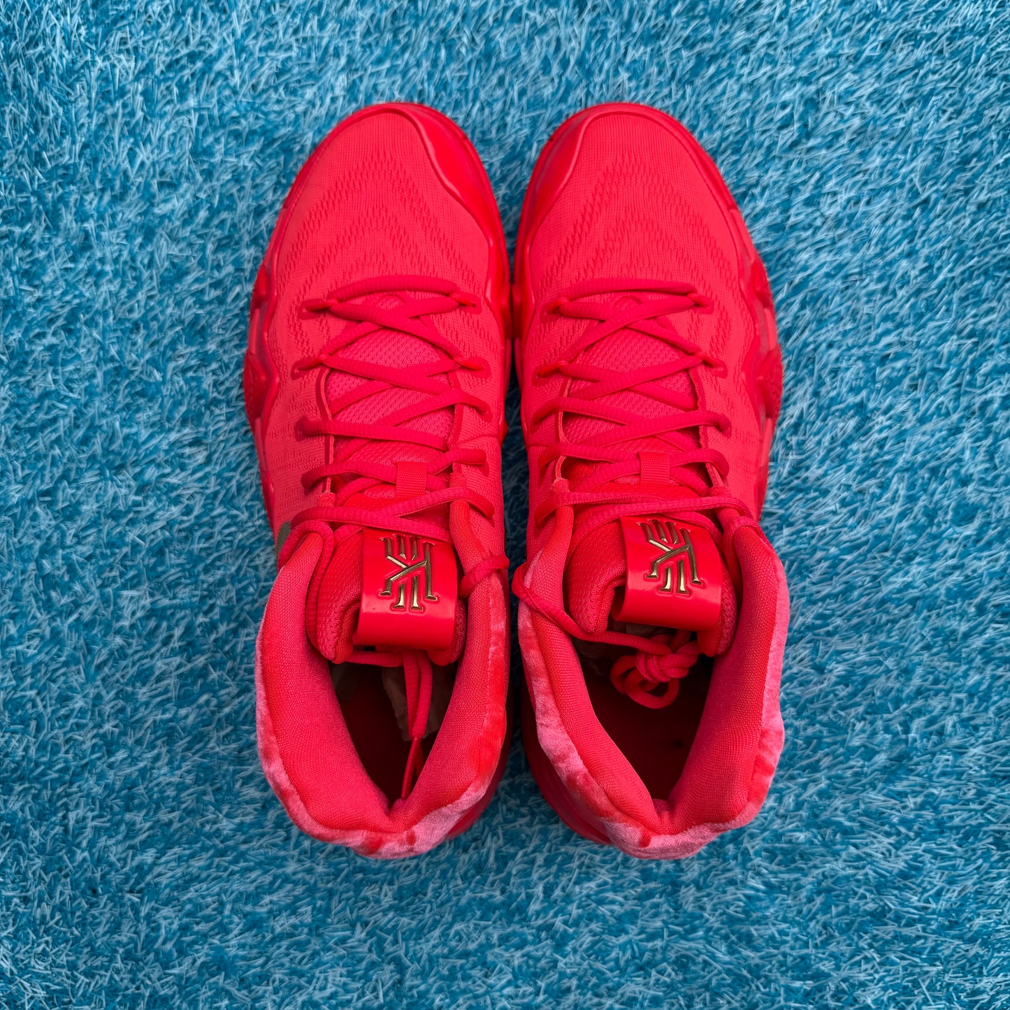 Size 10.5 - Nike Kyrie 4 "Red Carpet"