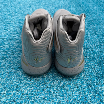 Size 12 - Nike Kyrie 2 "Battle Grey"