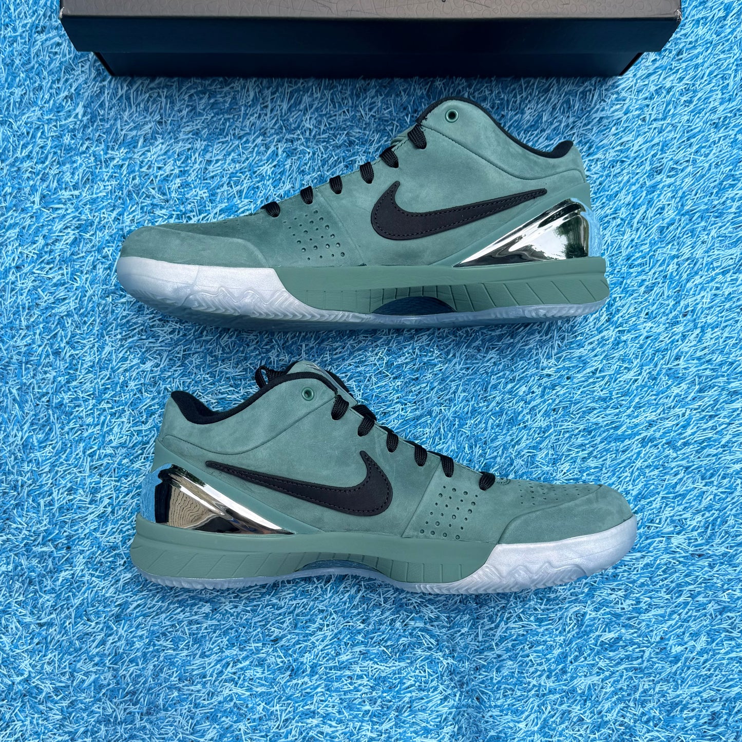 Size 8 - Nike Kobe 4 Protro "Girl Dad"