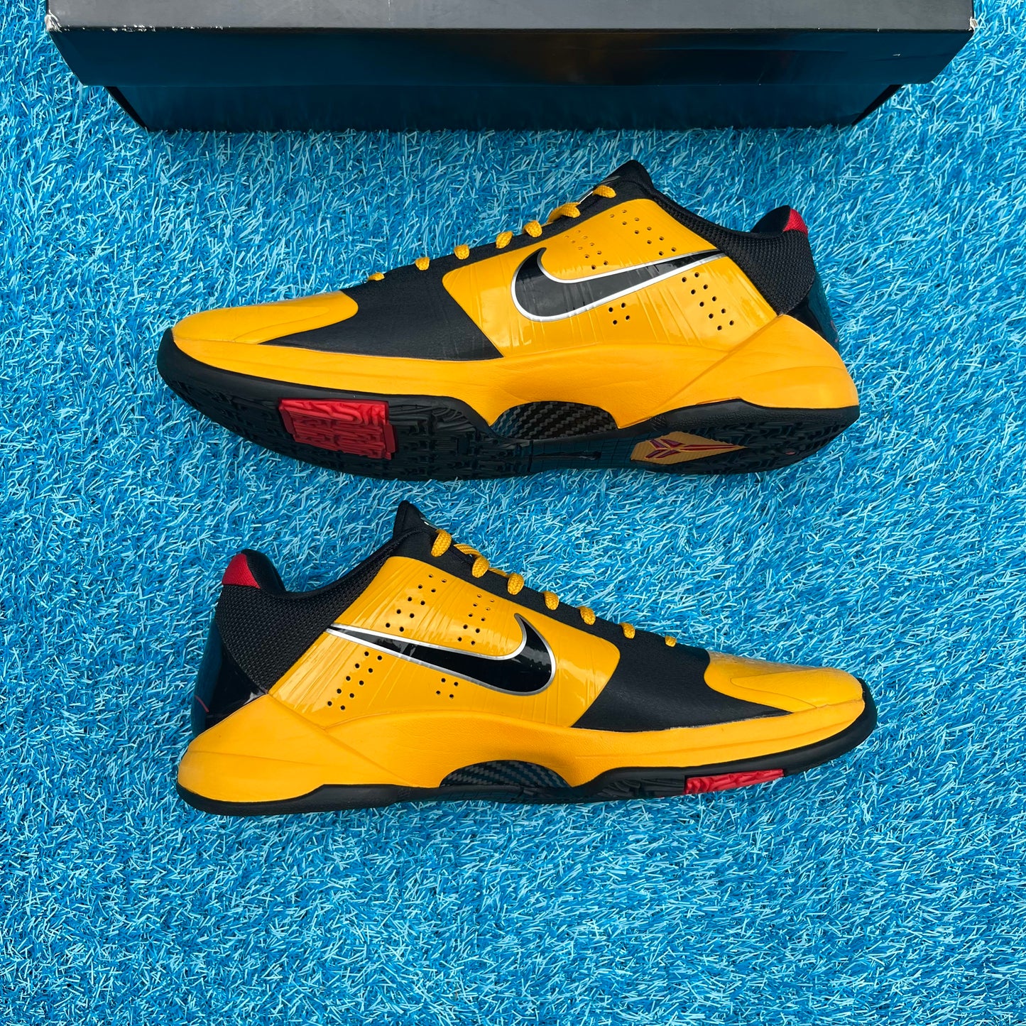 Size 10.5 - Nike Kobe 5 Protro "Bruce Lee"