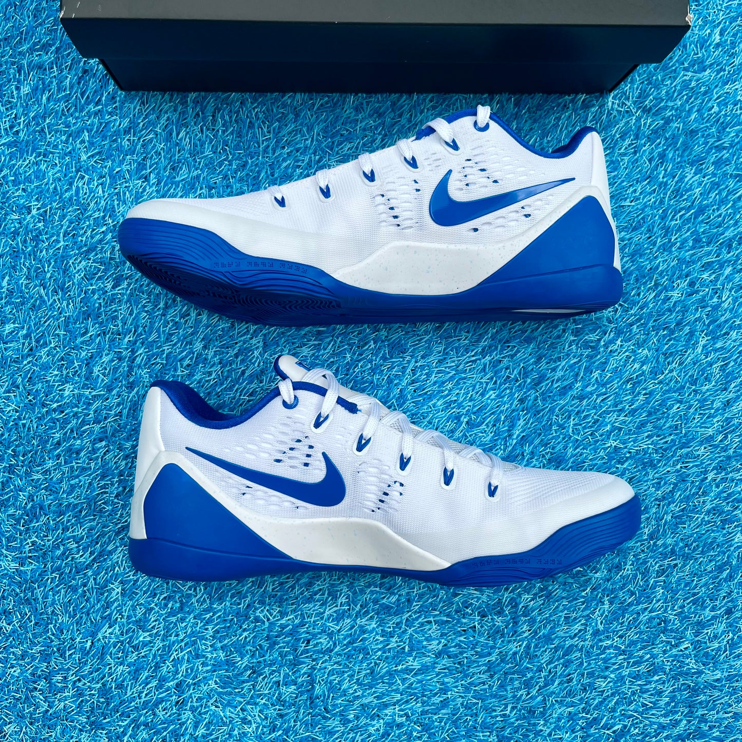 Size 11.5 - Nike Kobe 9 Protro PE "Kentucky"