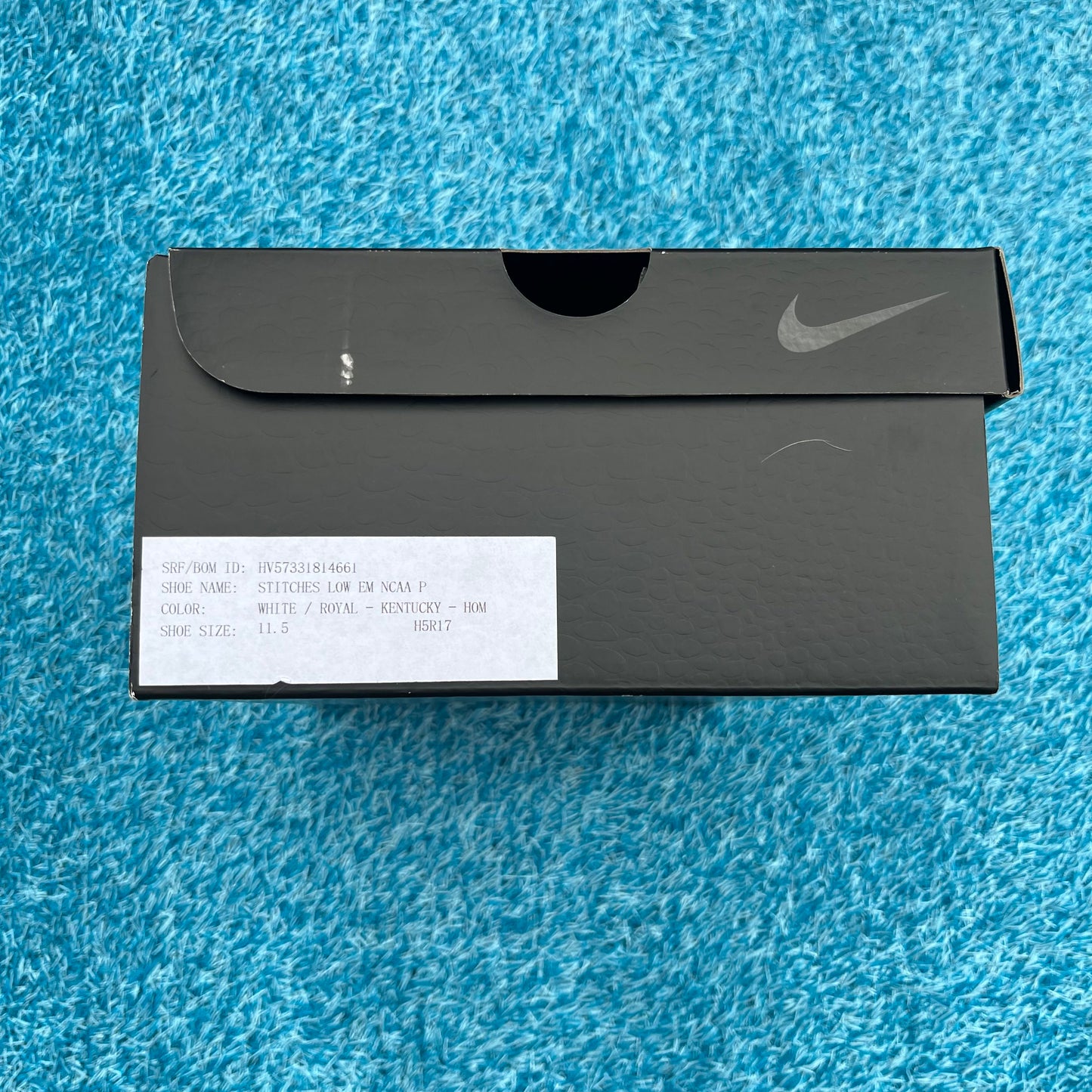 Size 11.5 - Nike Kobe 9 Protro PE "Kentucky"