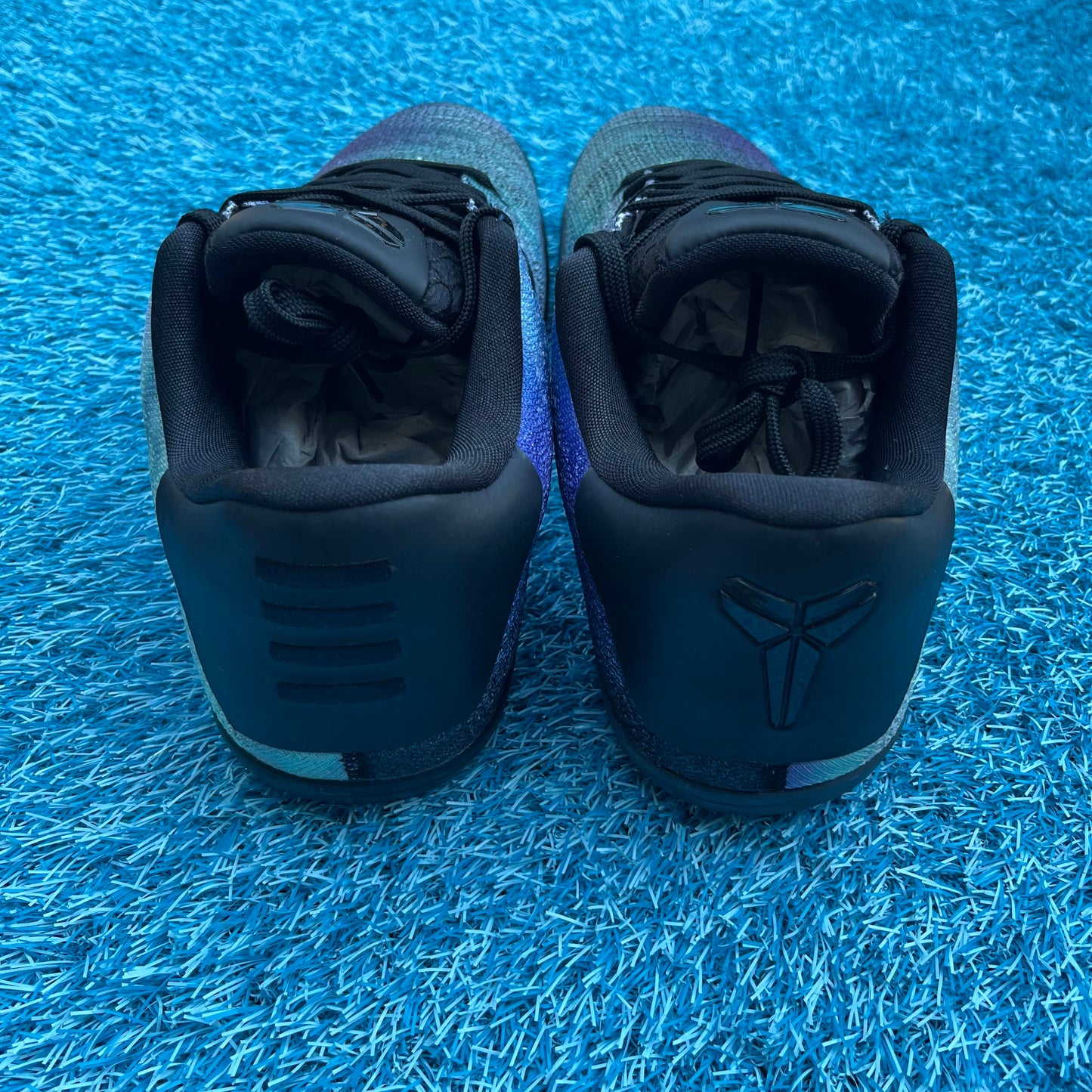 Size 10 - Nike Kobe 11 Elite iD "Northern Lights"