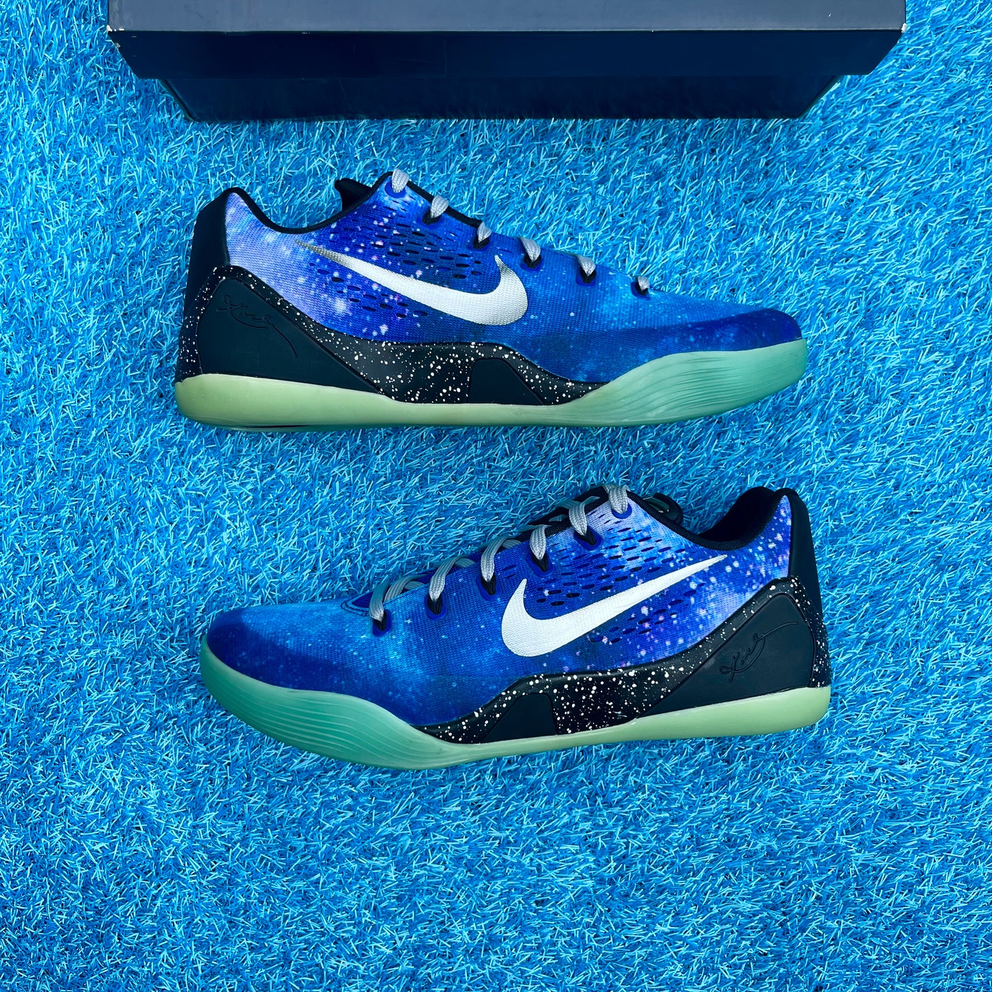 Size 11 - Nike Kobe 9 iD "Galaxy"