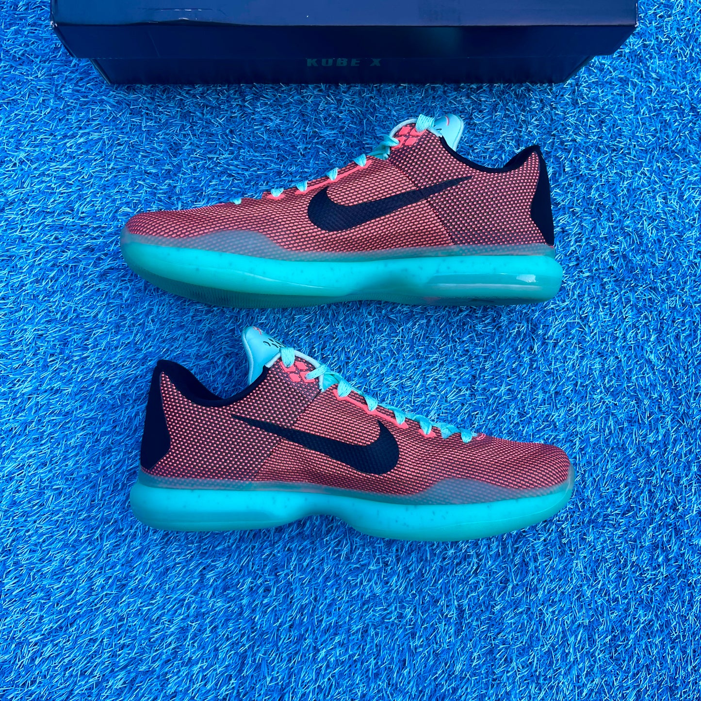 Size 9.5 - Nike Kobe 10 "Easter"