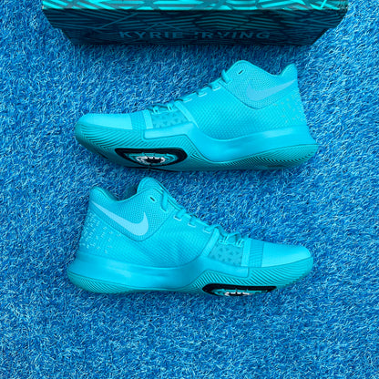 Size 10.5 - Nike Kyrie 3 "Aqua"