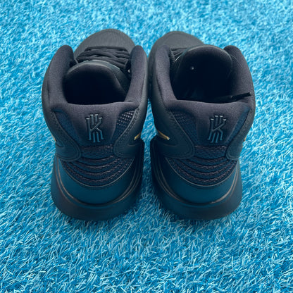 Size 12.5 - Nike Kyrie Infinity "PK Sample"