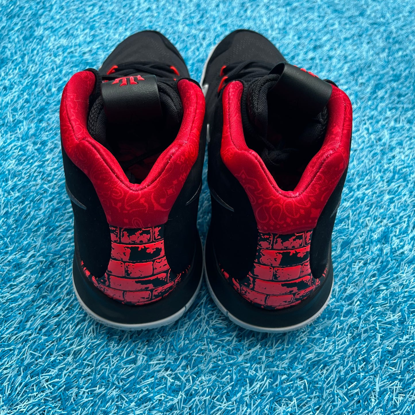 Size 12 - Nike Kyrie 4 "Bred"