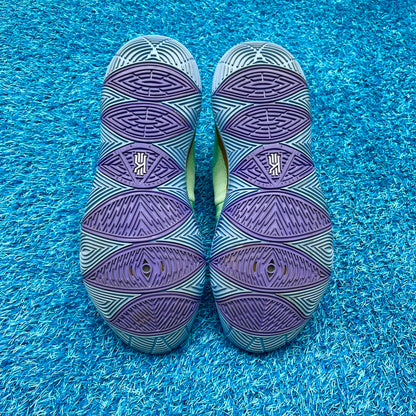 Size 9.5 - Nike Kyrie 5 "Squidward"