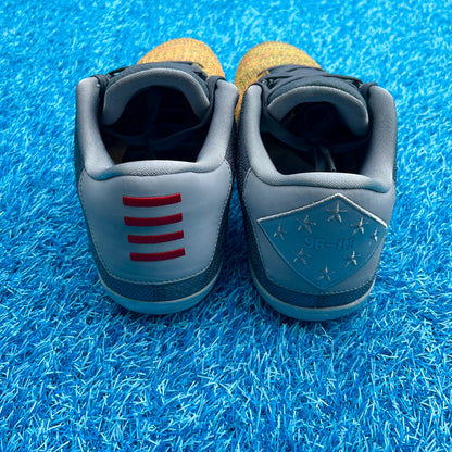 Size 9.5 - Kobe 11 Elite Low "Master of Innovation"