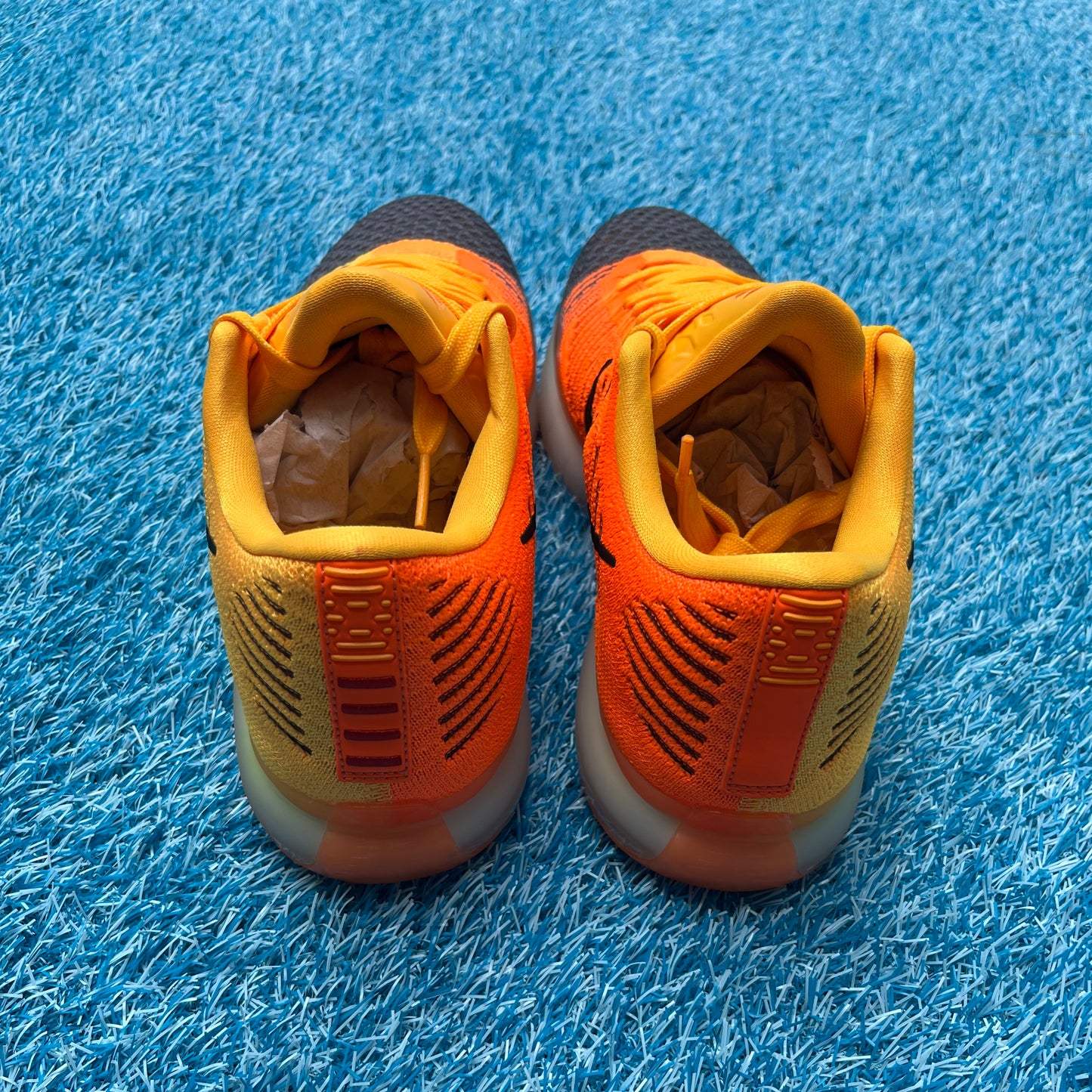 Size 9.5 - Nike Kobe 10 Elite Low "Chester"